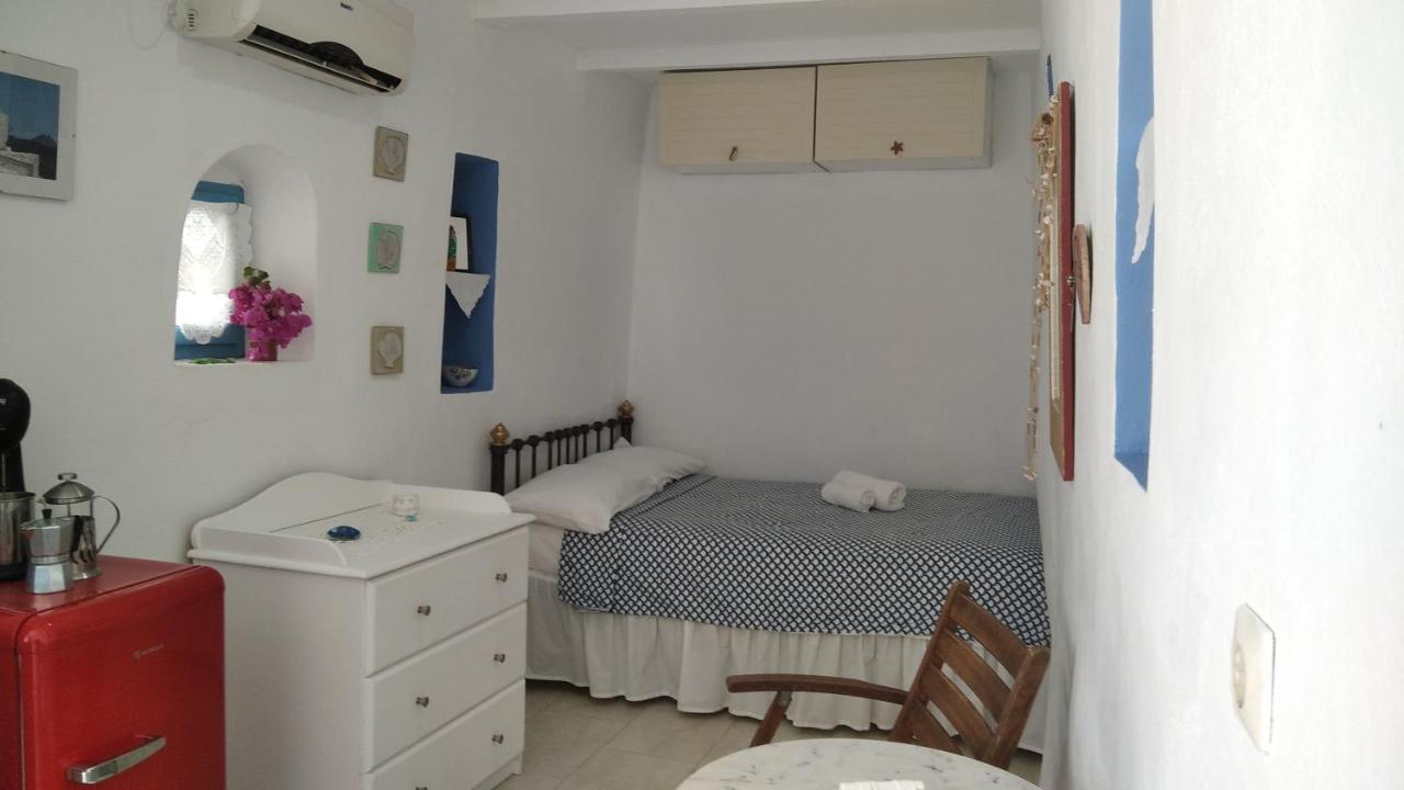Traditional Renovated House In The Centre Of Anafi Extérieur photo